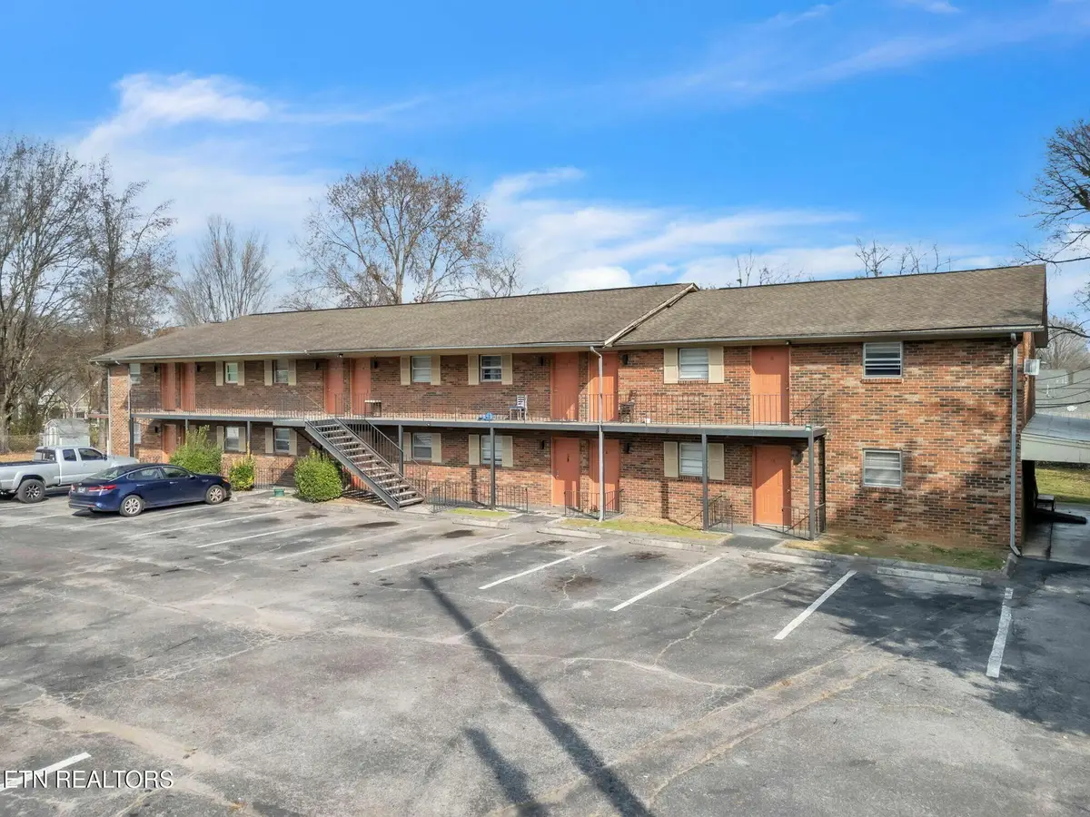 4700 Upchurch Rd, Knoxville, TN 37912 - #1