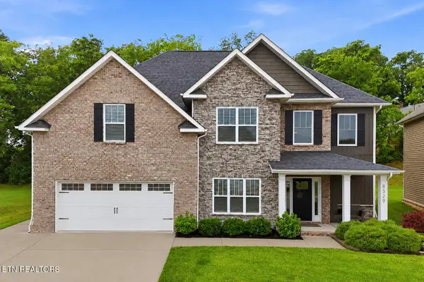 8529 Creek Valley Lane, Knoxville, TN 37931