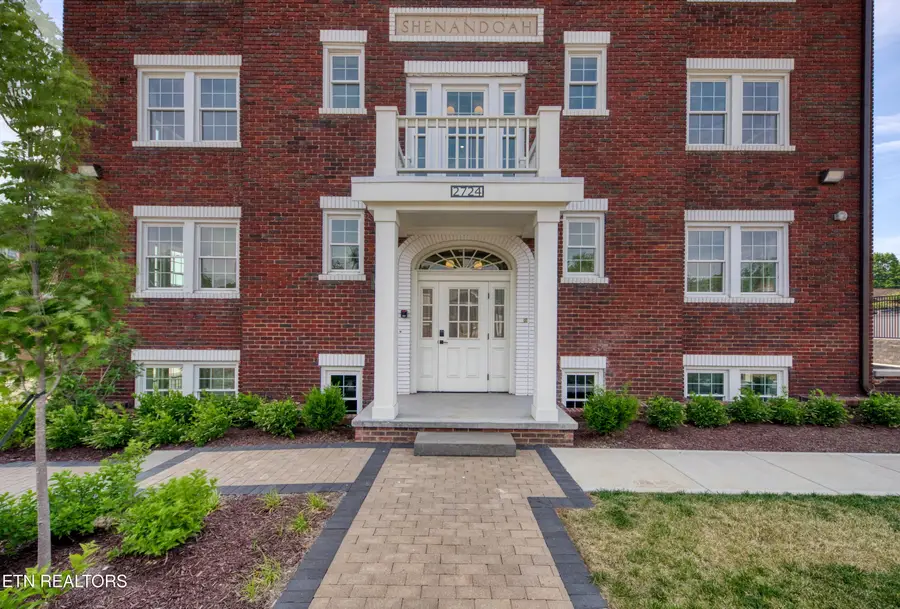 2724 E Magnolia Ave #402, Knoxville, TN 37914 - #2