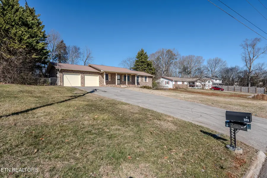 242 Mohawk Circle, Seymour, TN 37865 - #3