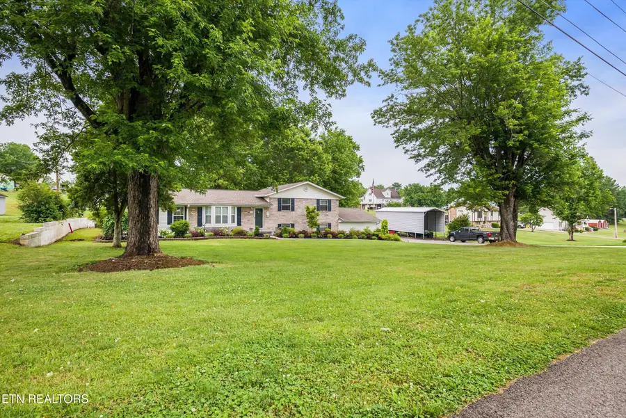 905 N East End Rd, Strawberry Plains, TN 37871 - #2