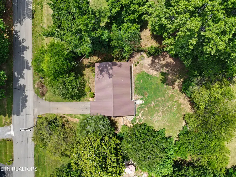 1109 Tapoco Ave, Maryville, TN 37801 - #3