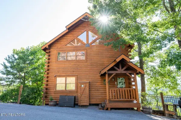 1258 Bird Nest Way, Sevierville, TN 37862