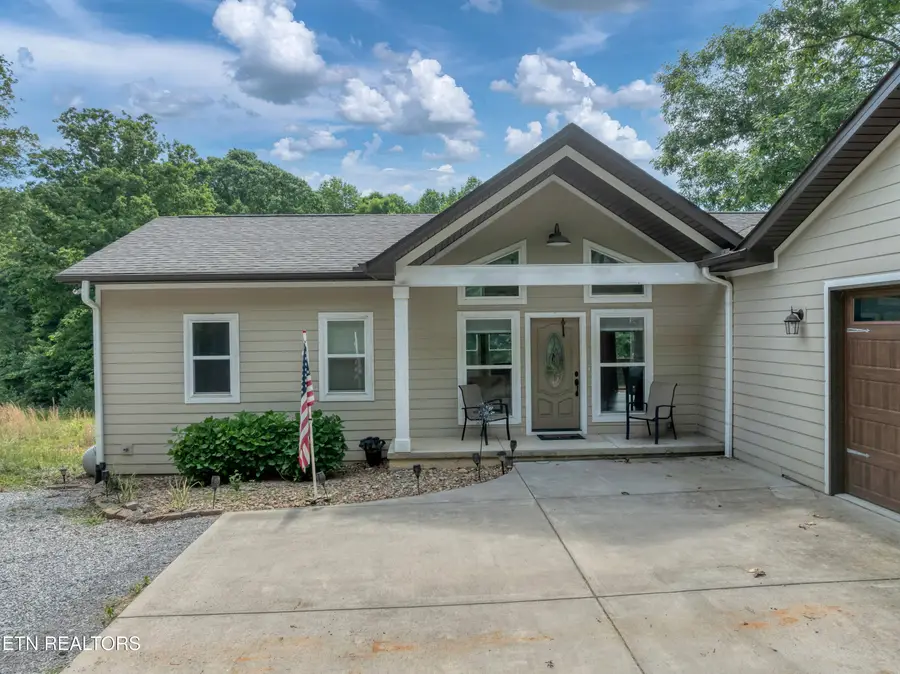 475 Short Bark Rd, Madisonville, TN 37354 - #2