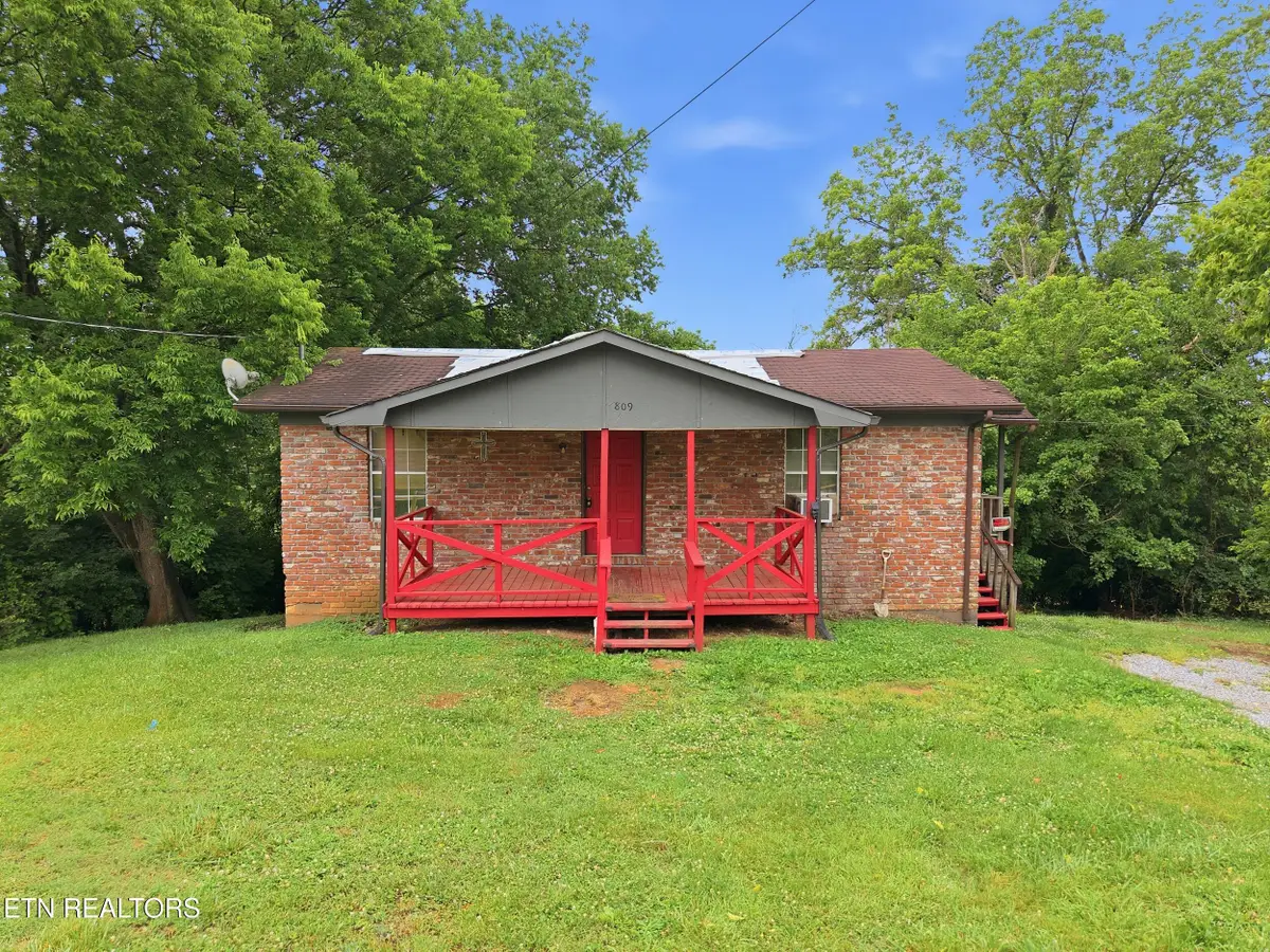 809 E Rhoten St, Jefferson City, TN 37760 - #1