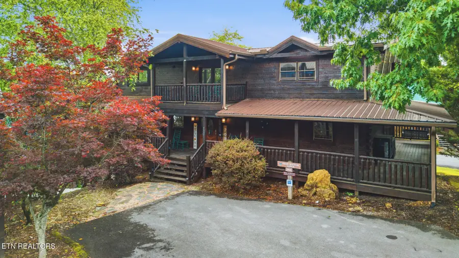 2906 Quiet Oak Way, Pigeon Forge, TN 37863 - #3