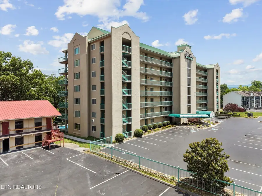 3215 N River Rd #502, Pigeon Forge, TN 37863 - #2