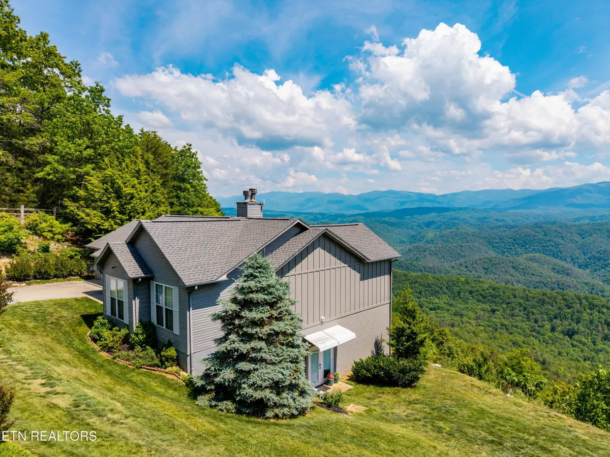 7121 Flats Rd, Tallassee, TN 37878 - #1