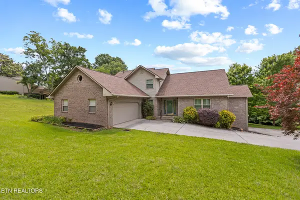 1017 Peterson Lane, Maryville, TN 37803