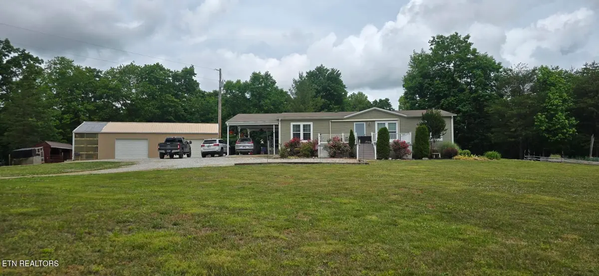 815 Crooked Branch Pvt Rd, Huntsville, TN 37756 - #1
