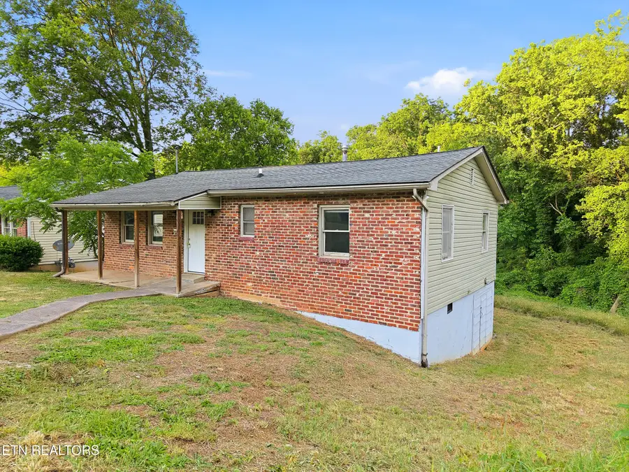 916 Graves St, Knoxville, TN 37915 - #2
