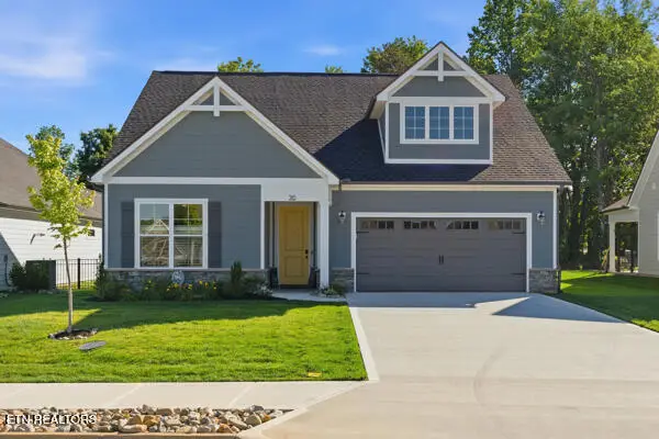 316 Trillium Tr, Lenoir City, TN 37771