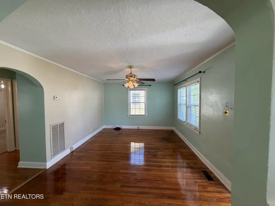 4034 Alma Ave, Knoxville, TN 37914 - #3