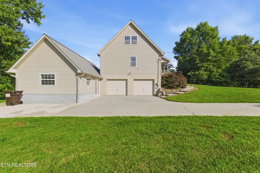 135 Rebel Rd, Harriman, TN 37748 - #3