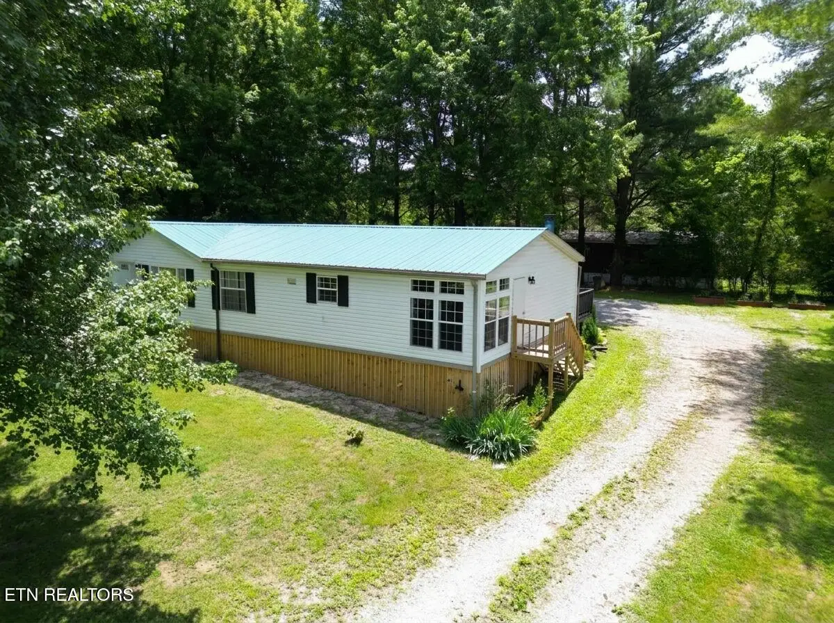 419 Tulip Ave, Jamestown, TN 38556 - #1