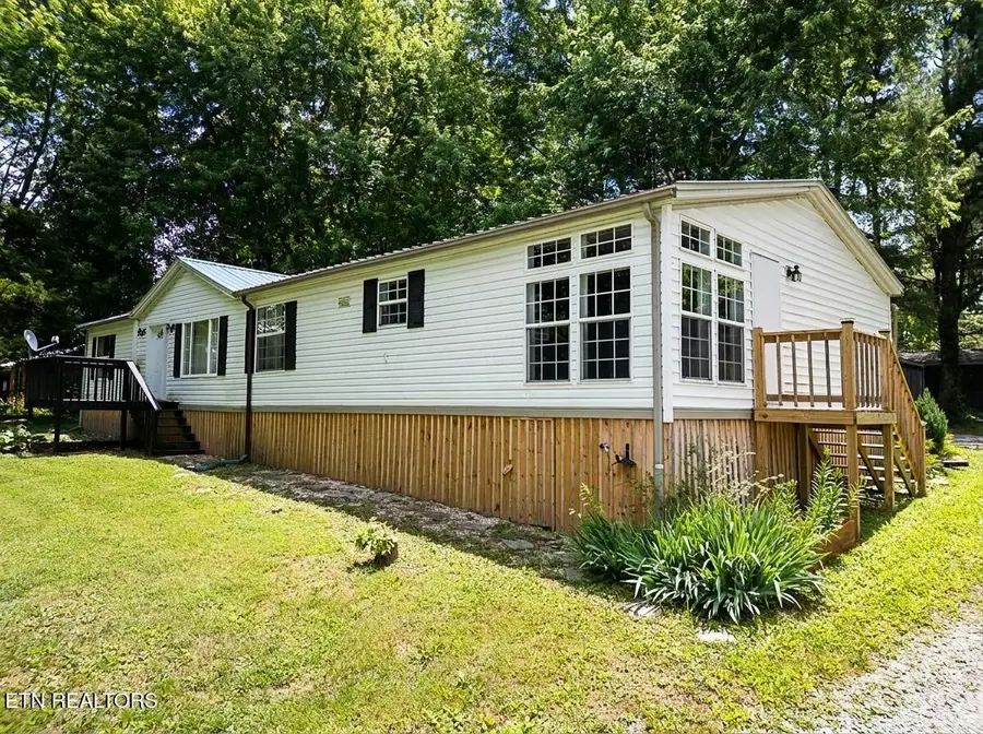 419 Tulip Ave, Jamestown, TN 38556 - #3