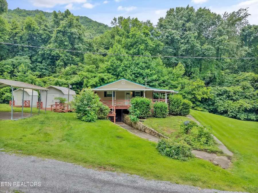 757 Blowing Cave Rd, Sevierville, TN 37876 - #3