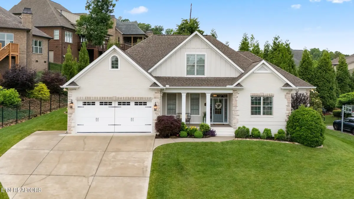 10213 Fox Cove Rd, Knoxville, TN 37922 - #1