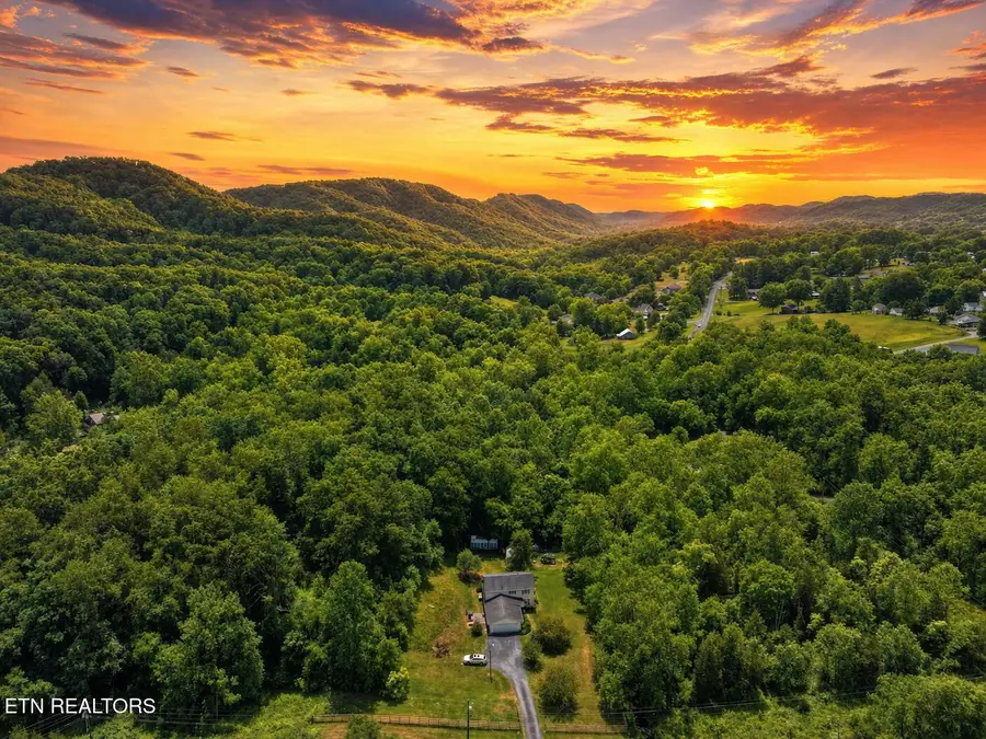 380 Glenwood Rd, Bristol, TN 37620 - #2
