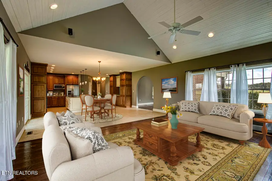 3068 Beecarter Rd, Dandridge, TN 37725 - #3