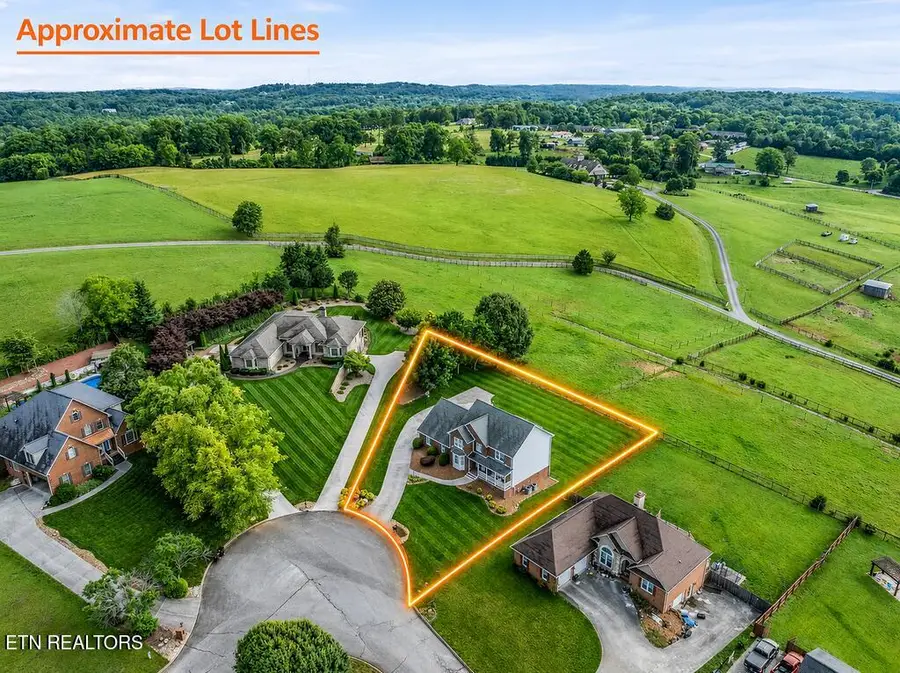 1398 Hirst Circle, Lenoir City, TN 37772 - #2
