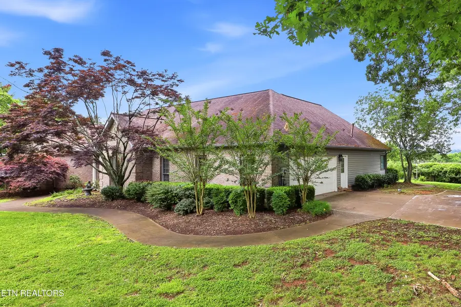 913 Eagle Nest Rd, Kodak, TN 37764 - #2