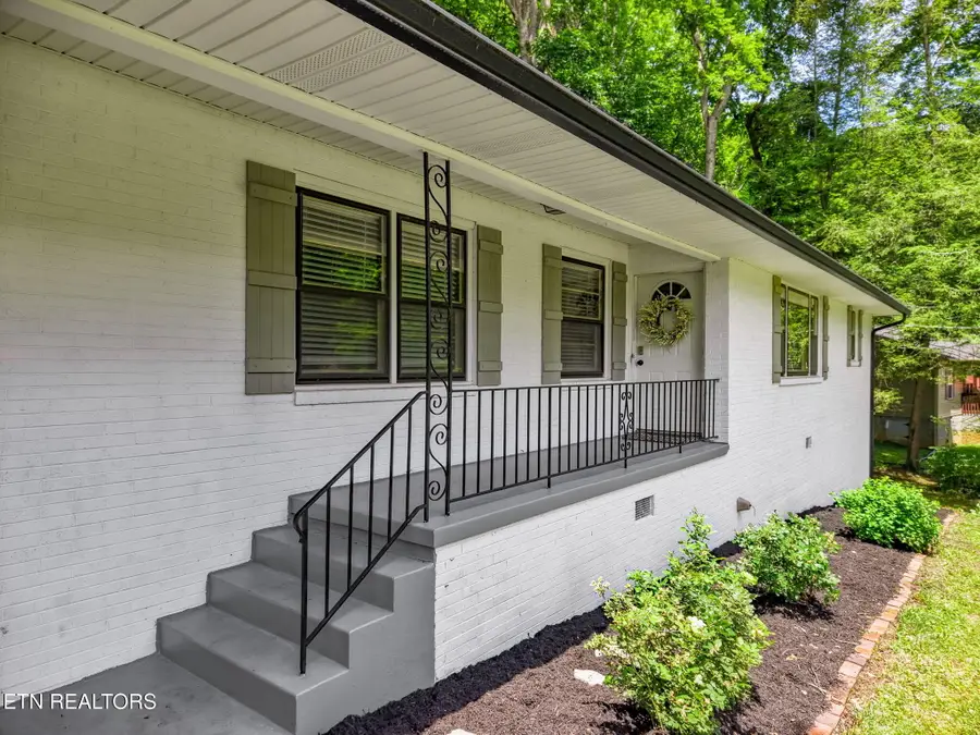 5821 Briercliff Rd, Knoxville, TN 37918 - #3