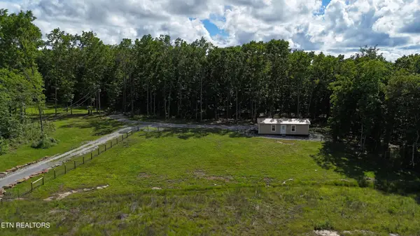 851 Little Hurricane Lane, Monterey, TN 38574