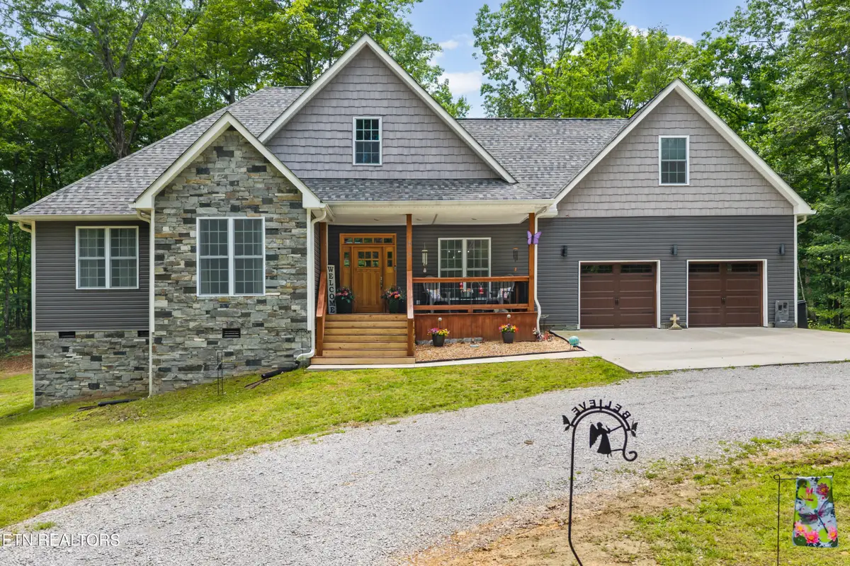 617 Icy Cove Tr, Monterey, TN 38574 - #1