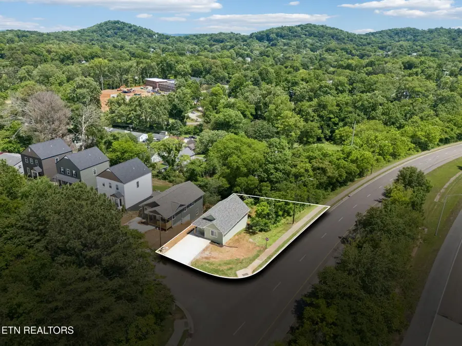 1614 Rugby Ave, Knoxville, TN 37920 - #3