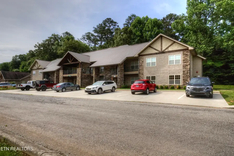 223 Bishops Cap Circle #102, Townsend, TN 37882 - #2