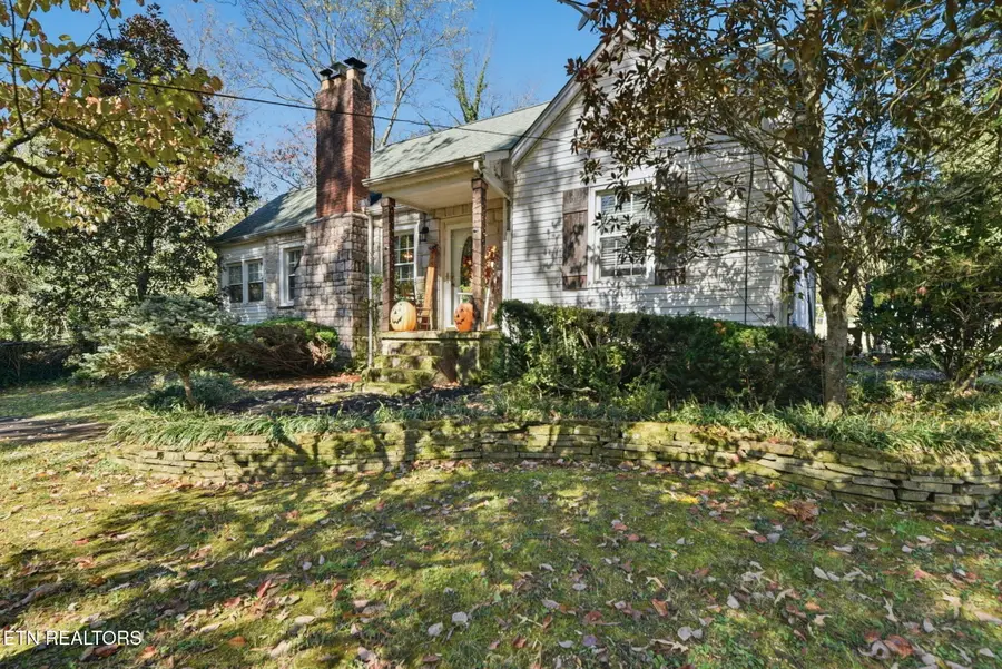 904 Granville Conner Rd, Powell, TN 37849 - #3