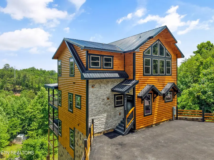3262 Pine Peak Way, Sevierville, TN 37862 - #3
