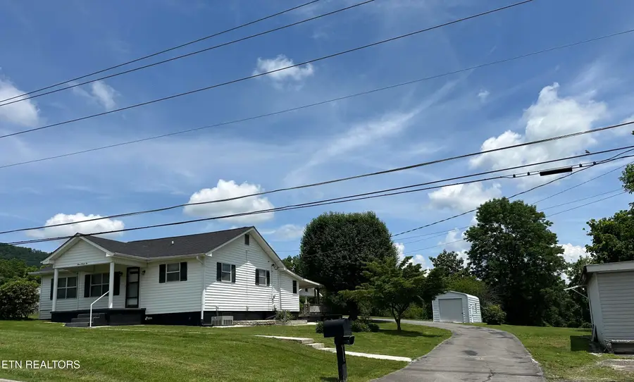 392 Tedder St, Rockwood, TN 37854 - #2