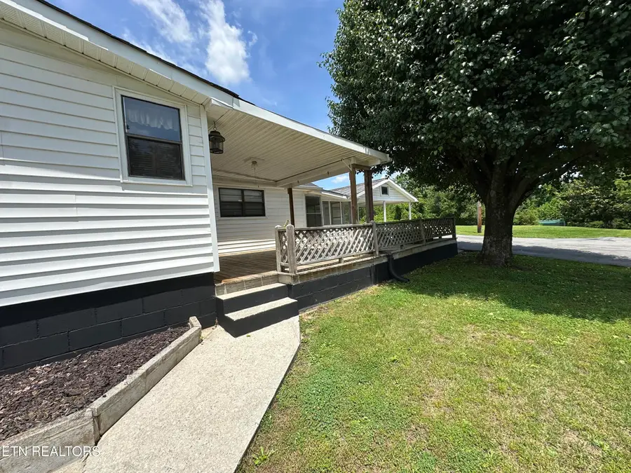 392 Tedder St, Rockwood, TN 37854 - #3