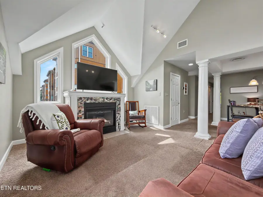 609 River Place Way #UNIT B301, Sevierville, TN 37862 - #3