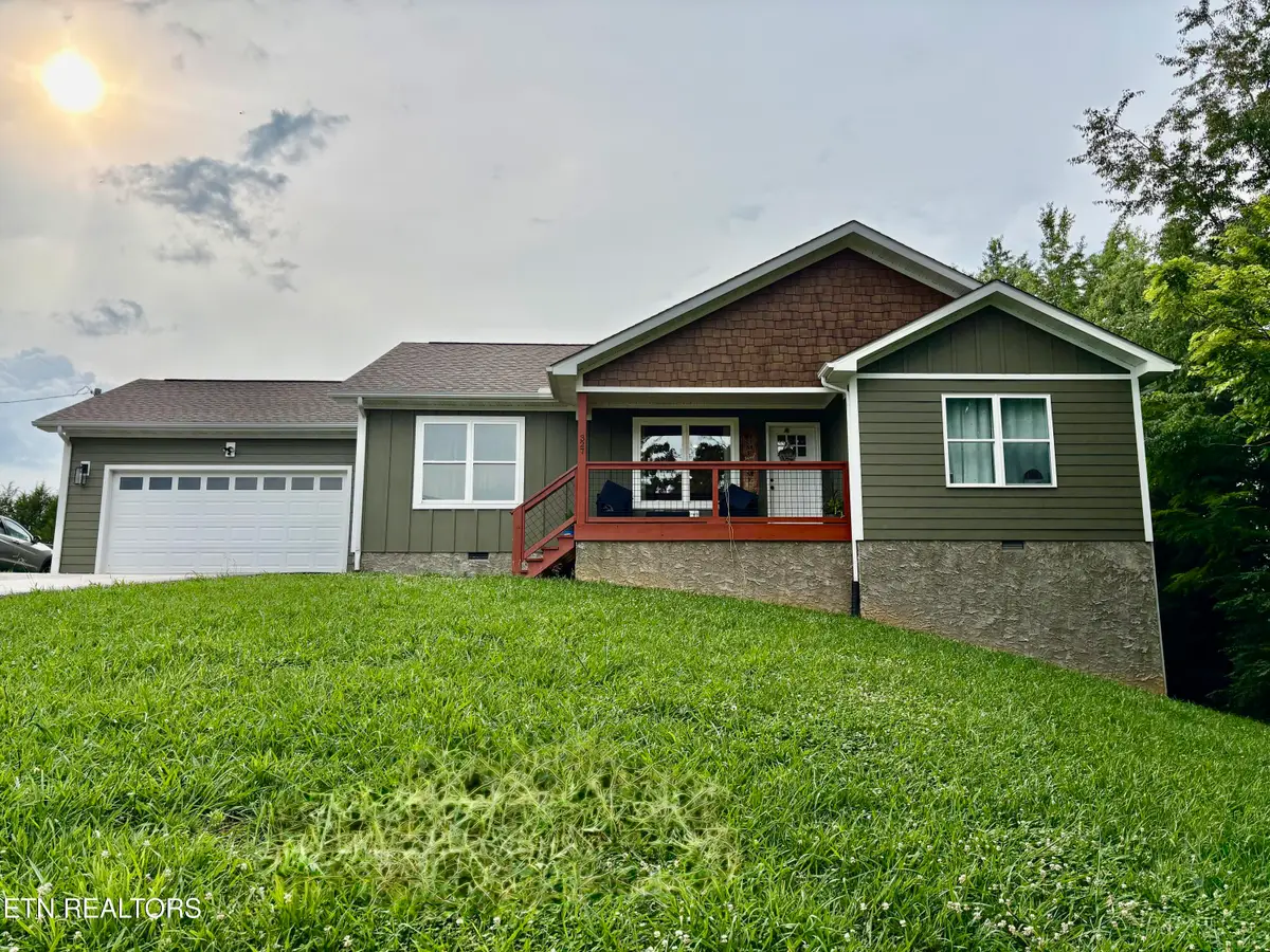 327 Thomas Loop Rd, Sevierville, TN 37876 - #1
