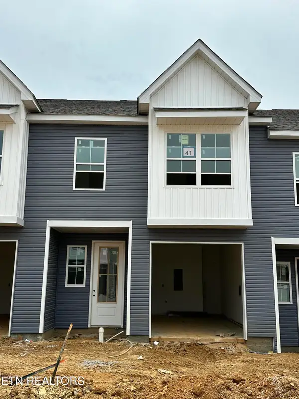 1624 Lateglow Way, Knoxville, TN 37931