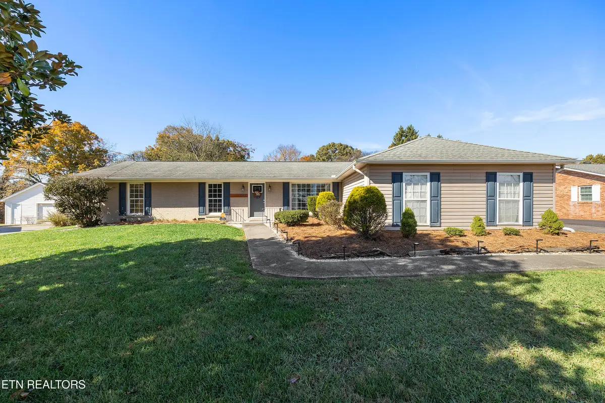 1882 Calloway Circle, Lenoir City, TN 37772 - #1
