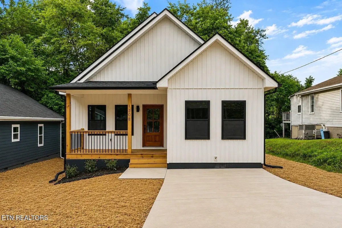 1308 NE Ezell St, Knoxville, TN 37917 - #1
