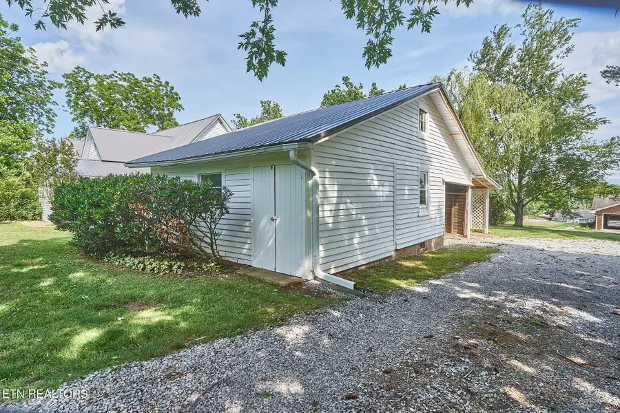 141 Pine St, Greenback, TN 37742 - #3
