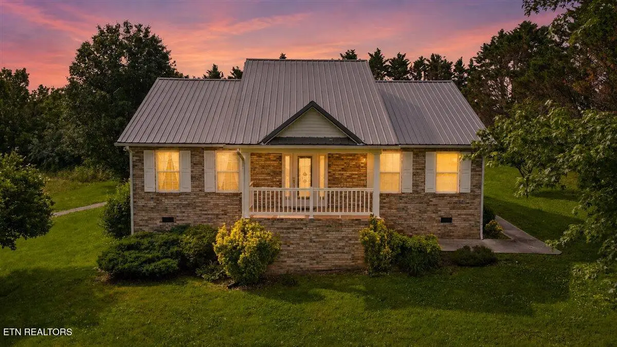 819 Island Ford Rd, Jacksboro, TN 37757 - #1