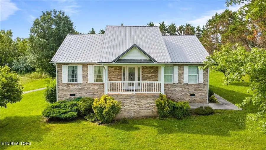 819 Island Ford Rd, Jacksboro, TN 37757 - #2