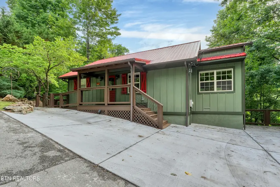 236 Tolliver Tr, Townsend, TN 37882 - #2