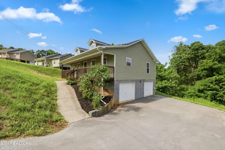 715 Privet Drive, Dandridge, TN 37725 - #2
