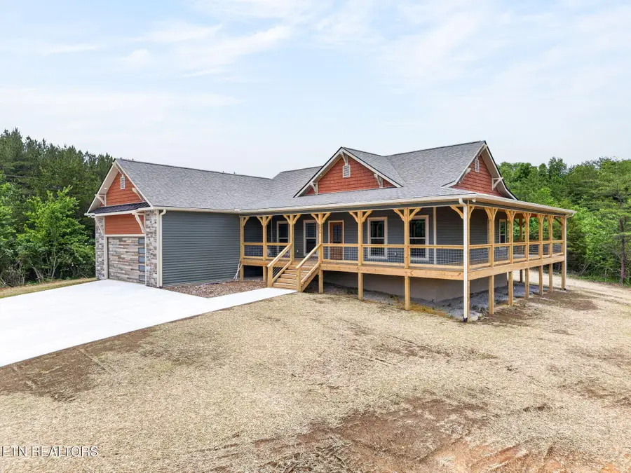 8036 Hebbertsburg Rd, Crab Orchard, TN 37723 - #3