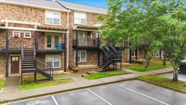 1121 Tree Top Way #1413, Knoxville, TN 37920