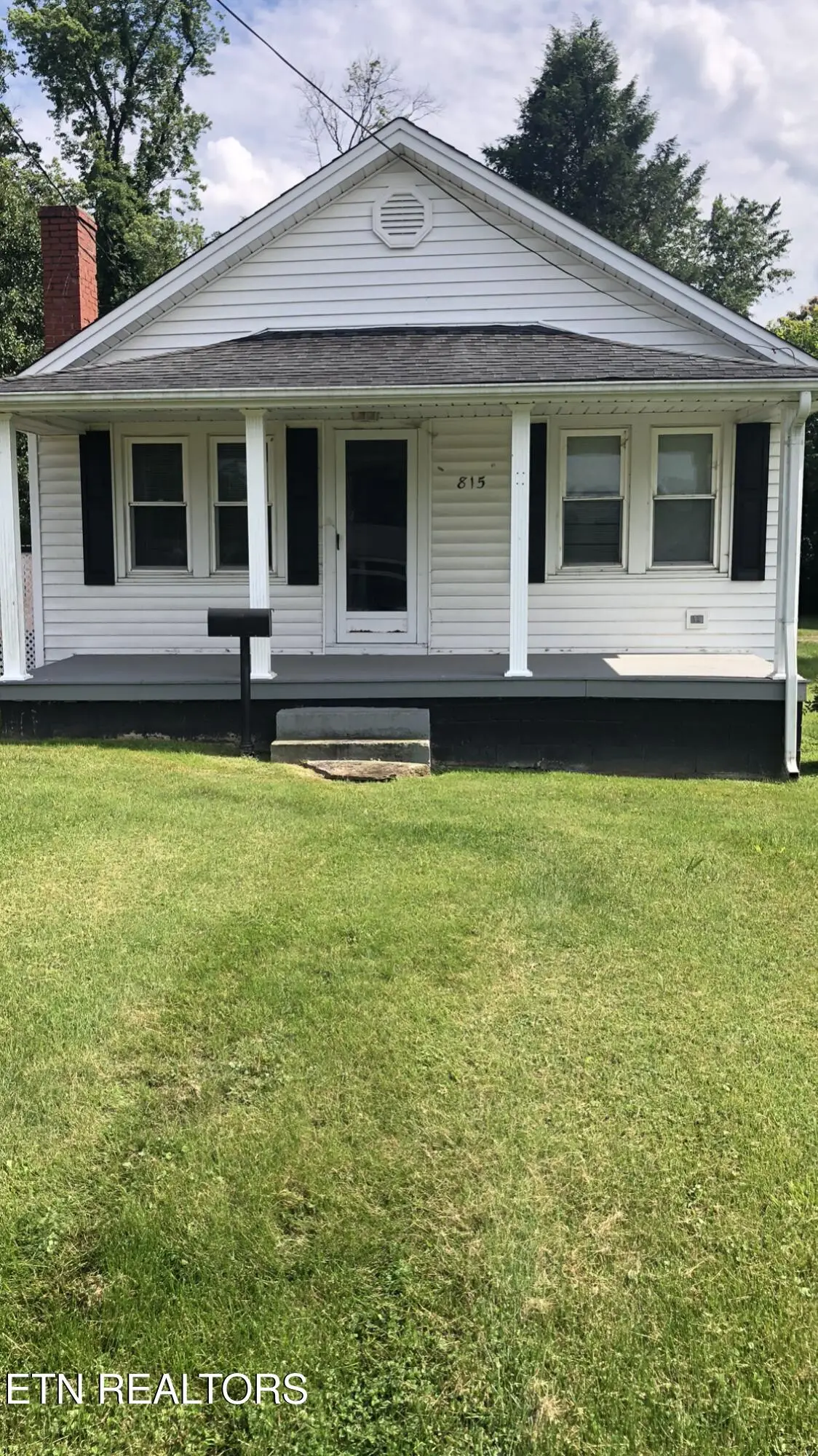 815 Dorchester Ave, Middlesboro, KY 40965 - #1