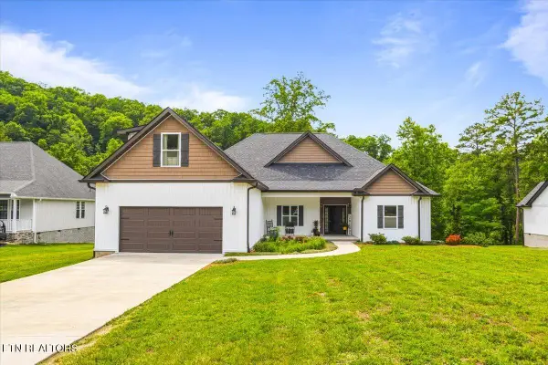 320 Wagon Lane, Speedwell, TN 37870