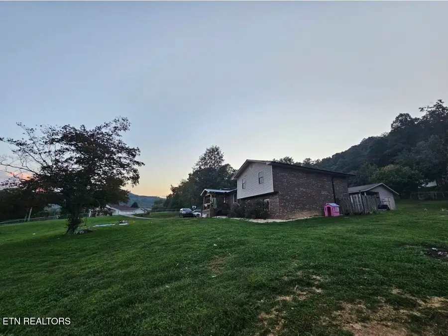 144 Mathel Church Rd, Pineville, KY 40977 - #2